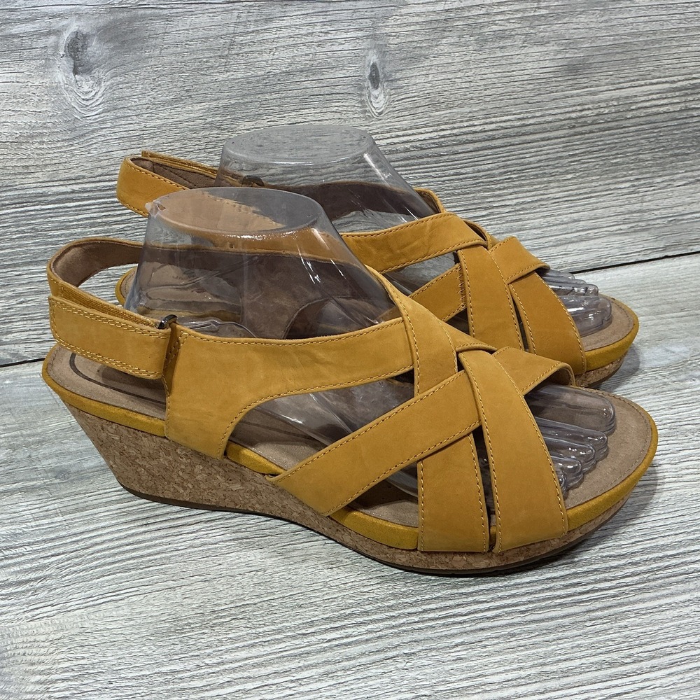 Clarks Womens Un Capri Step Wedge Sandal Yellow Nubuck US Size 11 W Wide